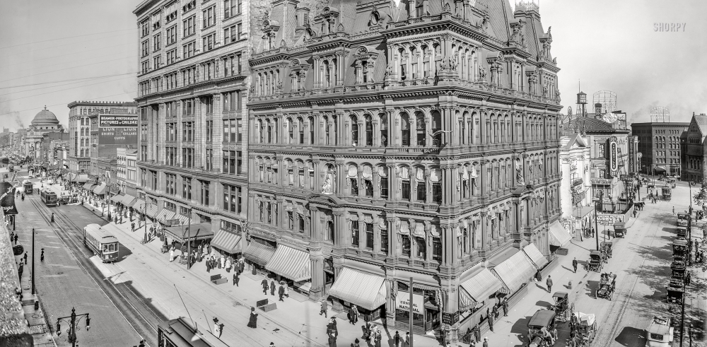 Photo showing: Bustling Buffalo -- Buffalo, New York, circa 1910. Main Street and Lafayette Square.