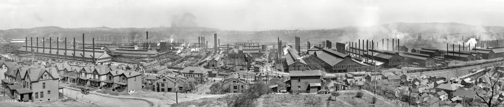 Photo showing: Homestead Steel Works -- Homestead, Pennsylvania, circa 1910. Homestead Steel Works, Carnegie Steel Co. Panorama of four 8x10 inch glass plates.