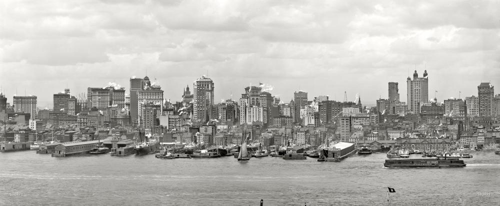 Photo showing: Manhattan Panorama -- New York circa 1906. Manhattan skyline and East River. Panorama of two 8x10 inch glass negatives.