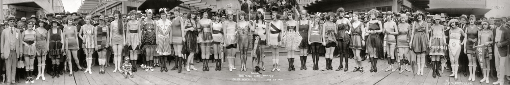 Photo showing: Balboa Bathing Girl Parade -- June 20, 1920. Newport Beach, California. Balboa Island -- Annual Bathing Girl Parade.