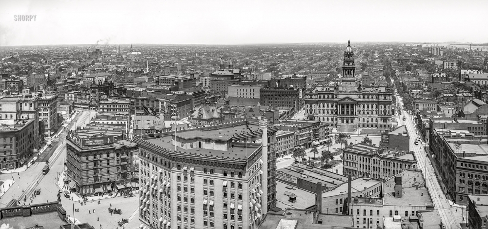 Photo showing: Motor City Center: 1908 -- Detroit -- general view. Landmarks include Monroe Street, the Hotel Pontchartrain,
Cadillac Square, the Wayne County Building and Congress Street.