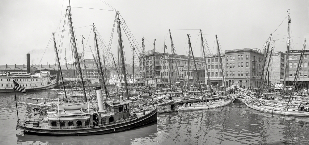Photo showing: Baltimore Luggers -- Baltimore, Maryland, circa 1905. Oyster luggers at the docks.