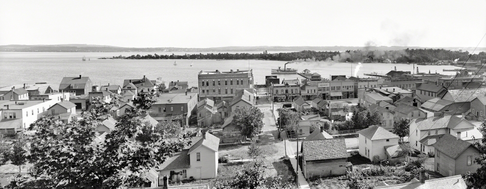 Photo showing: Harbor Springs -- Michigan circa 1906. Harbor Springs and Harbor Point, Little Traverse Bay. Panorama of two 8x10 glass negatives.
