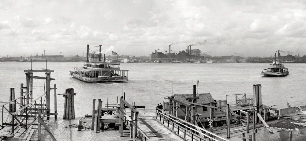 Photo showing: The City From Algiers -- New Orleans circa 1900. The City from Algiers. At left, the centerwheeler ferry Thomas Pickles.