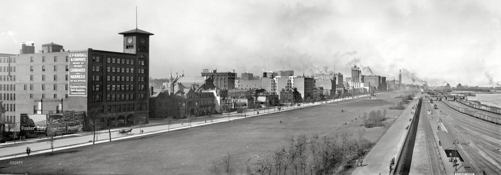 Photo showing: Lakefront Panorama -- Chicago circa 1901. The lakefront from Illinois Central Station. Panorama of two 8x10 glass negatives.