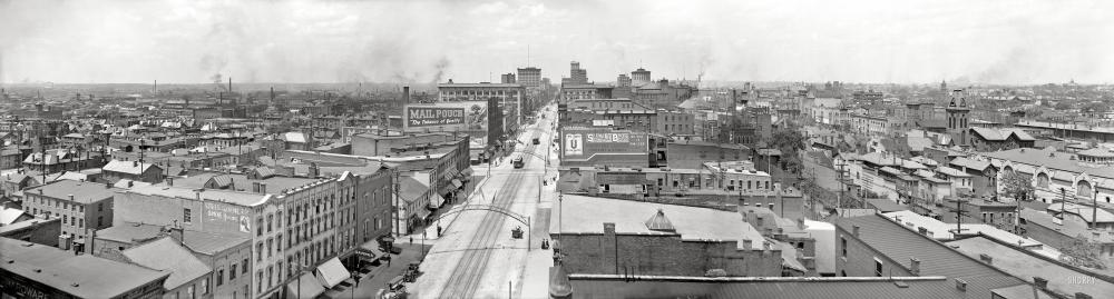 Photo showing: Columbus Panorama -- Columbus, Ohio, circa 1909. Aerial view from courthouse. Composite of three 8x10 glass negatives.