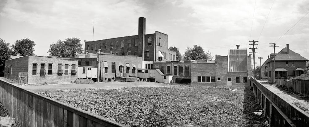 Photo showing: Detroit Publishing Panorama -- Detroit circa 1906. Detroit Publishing Co., northwest view. Panorama made from two 8x10 inch glass negatives. 