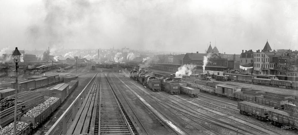 Photo showing: Scranton Panorama -- Scranton, Pennsylvania, circa 1900. Delaware, Lackawanna, and Western Railroad yards. Panorama of two 8x10 inch glass negatives.
