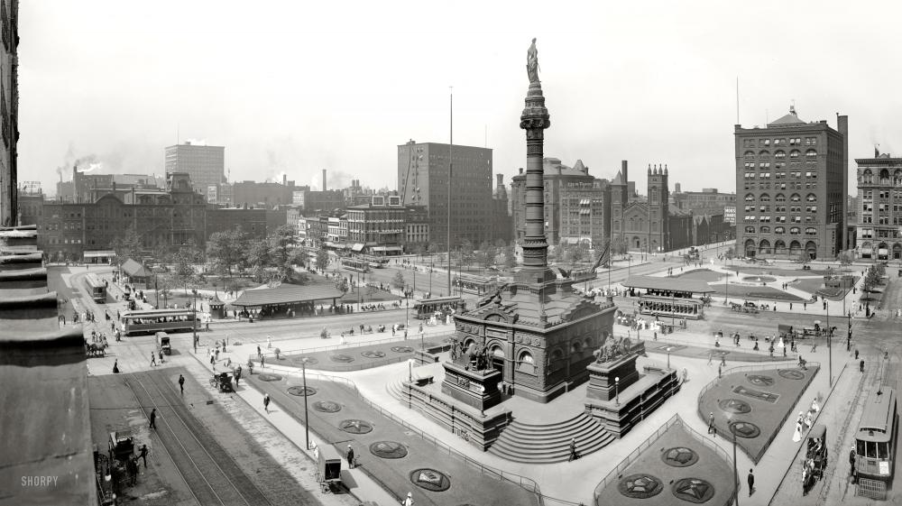 Photo showing: Cleveland Panorama -- Cleveland Public Square circa 1907. Panorama made from two 8x10 glass negatives.