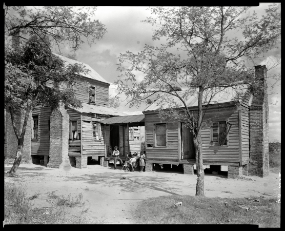 Photo showing: Spartan House -- Hancock County, Georgia, circa 1944. House, Sparta vicinity.