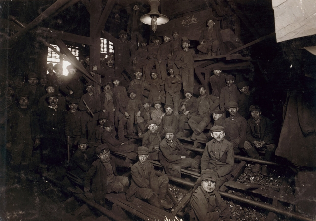 Photo showing: Ewen Breaker -- January 1911. Noon hour in the Ewen Breaker, Pennsylvania Coal Co., South Pittston.
