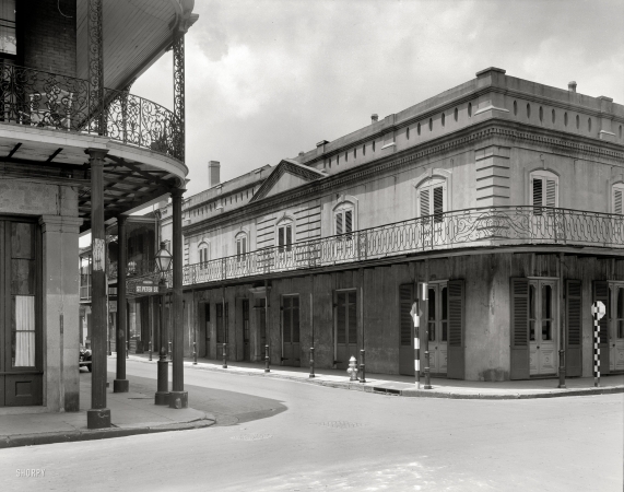 Photo showing: Le Petit Theatre -- New Orleans circa 1937. Le Petit Theatre du Vieux Carre, Chartres and St. Peter streets.
