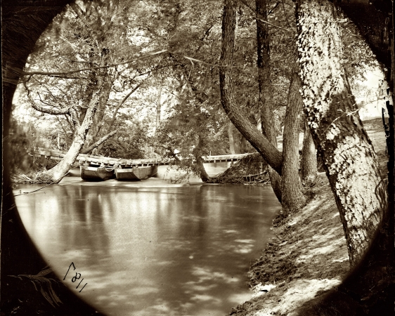 Photo showing: Peephole: 1864 -- May 1864. Virginia. Pontoon bridge across the North Anna River below Taylor's Bridge.