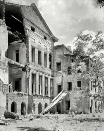 Photo showing: Belle Grove Mansion -- Iberville Parish, Louisiana, 1938.
