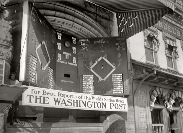 Photo showing: Red Sox-Giants: 1912 -- October 1912. Washington, D.C. Baseball, Professional. Electric scoreboard.