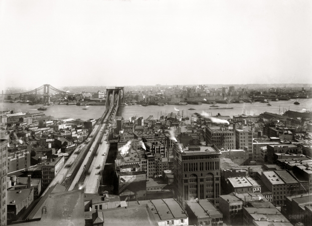 Photo showing: The Brooklyn Bridge -- Brooklyn Bridge and East River. April 1909. At left, the Manhattan Bridge under construction
in this view looking east into Brooklyn with Manhattan Terminal at lower left.