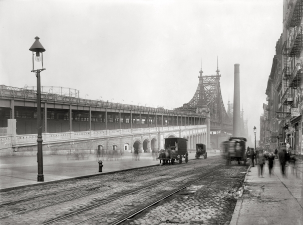 Photo showing: Queensboro Bridge: 1909 -- The new Queensboro (59th Street) Bridge over the East River, New York City.