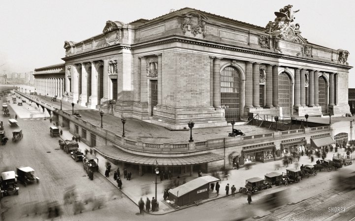 Photo showing: Grand Central Terminal -- New York's Grand Central nearing completion sometime around 1913.