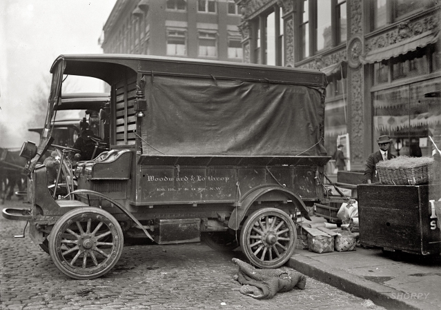 Photo showing: Workhorse: 1912 -- Washington, D.C. Woodward & Lothrop department store trucks.