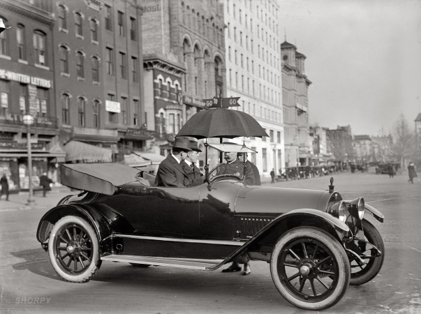Photo showing: Stop That Haynes -- Circa 1913 Haynes roadster in Washington crossing Pennsylvania Avenue at 14th Street N.W.
