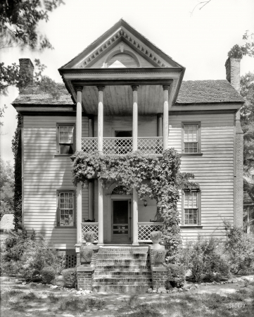 Photo showing: The Thin Manse -- Edgecombe County, North Carolina 1936. J.F. Dozier Farm, Tarboro vicinity.