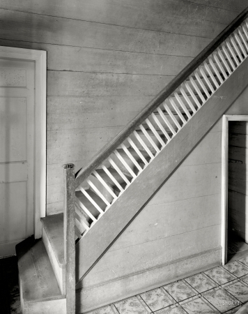 Photo showing: Perpendiculator -- 1938. Pender County, North Carolina. Sloop Point at Hampstead. House over 200 years old.