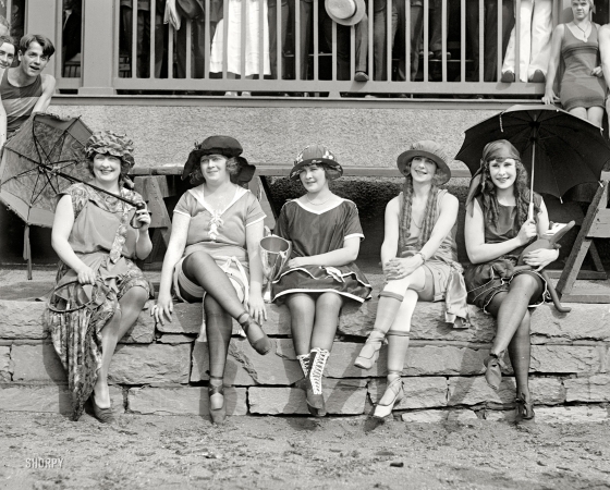 Photo showing: Bathing Costume Contest -- June 25, 1921. Washington, D.C. Bathing Costume Contest.