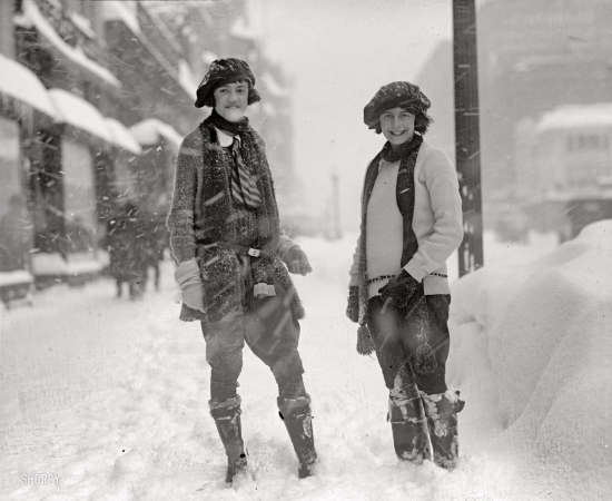 Photo showing: Wintry Mix -- Washington, D.C. Blizzard, January 28, 1922.