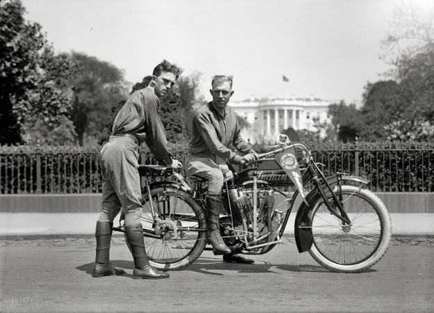 Photo showing: Bud and Dick -- 1915. Bud Baker and Dick O'Brien, transcontinental motorcyclists, back of White House.