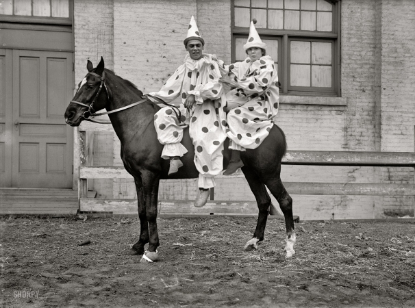 Photo showing: Crazy Horse -- Circa 1916. Society Circus. Clowns on a horse.
