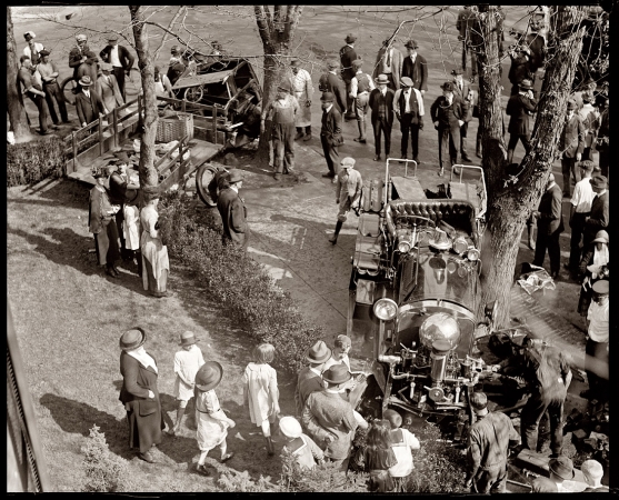 Photo showing: Where Was the Fire? -- April 10, 1922. Wreck of truck and fire engine, 21st and Q streets N.W, Washington, D.C.