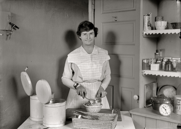 Photo showing: Baking, Step One -- Washington, D.C., circa 1918. Otherwise, nothing is known.