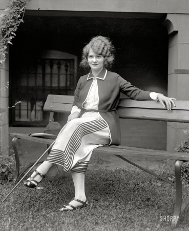 Photo showing: A Real Lulu -- Washington, D.C., circa 1922. Lulu McGrath, a runner-up in the first Miss America pageant.