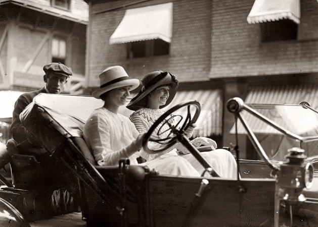 Photo showing: The Misses Go Motoring -- Miss Powell and Miss Sands circa 1910.  G.G. Bain Collection. 