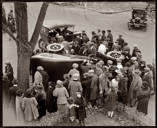 Photo showing: Nothing to See Here -- Auto wreck, probably in or near Washington, D.C. 1922.