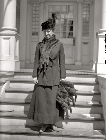 Photo showing: The Little Foxes -- 1917. Elizabeth Leopold Baker, wife of the Secretary of War, with her furs.