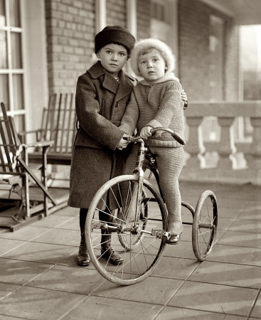 Photo showing: Grandpa Was Famous -- 1923. Edward Stafford Jr. and Peary Stafford, grandchildren of the late Admiral Peary, discoverer of the North Pole.
