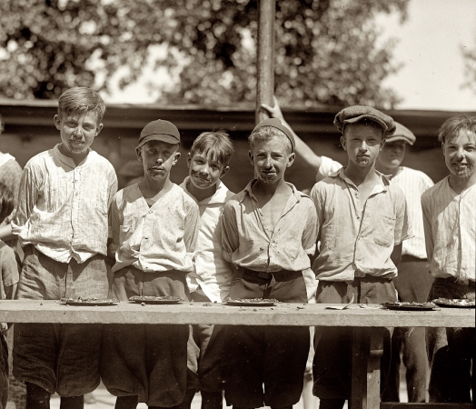 Photo showing: Pie-Faced -- August 2, 1923. Washington, D.C. Pie eating contest, Jefferson School.