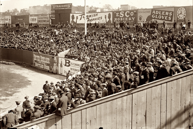Photo showing: World Series -- Polo Grounds, New York October 8, 1912. First game of the World Series, Giants vs. Boston Red Sox.