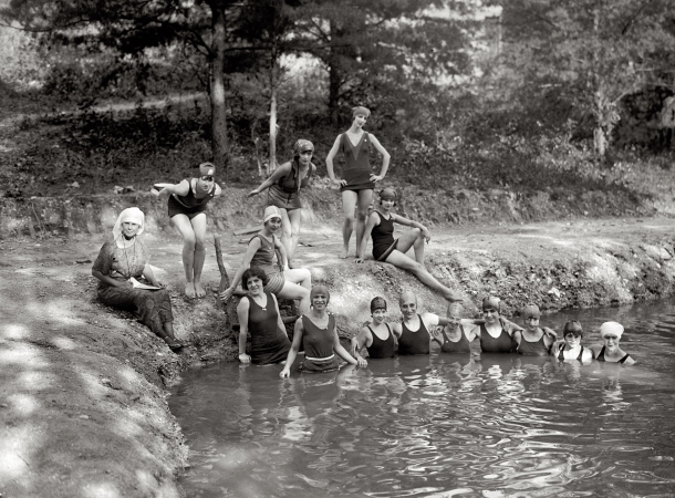 Photo showing: Water Ballet -- National American Ballet. August 20, 1924.