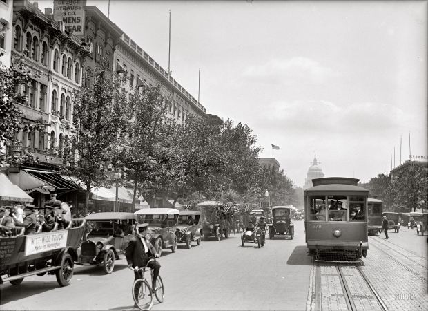 Photo showing: Washington Truck Parade -- Pennsylvania Avenue on Motor Transportation Day, Washington, D.C. June 28, 1919.