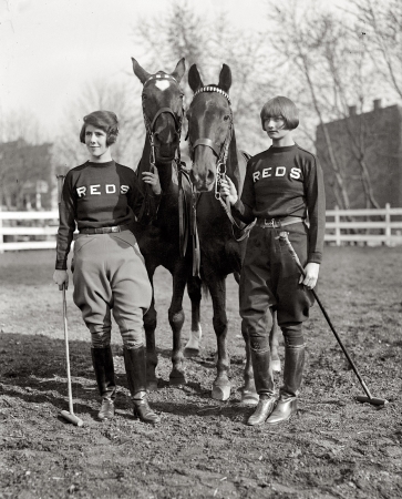Photo showing: Fillies: 1925 -- Miss Louise Ireland & Miss Helen Marye.