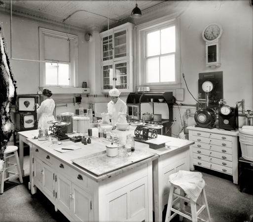 Photo showing: Home Economics -- Washington circa 1920. Home Economics Section. Test kitchen at the Department of Agriculture. 