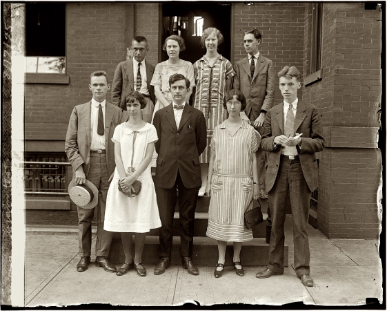 Photo showing: Geek Squad: 1925 -- Students of George Washington University in brain test.