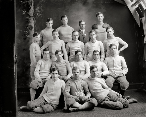 Photo showing: Eastern High -- Washington, D.C., circa 1905. Eastern High School football team.