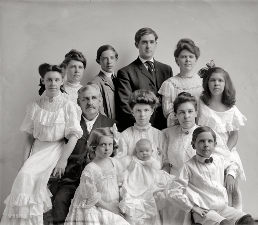 Photo showing: A Full House -- Washington, D.C., circa 1905. Family Group.
