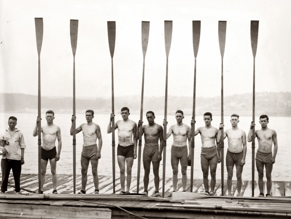 Photo showing: Syracuse Varsity -- June 11, 1914. Syracuse second varsity crew squad.