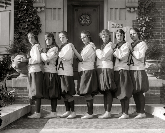 Photo showing: Holton-Arms Girls -- Washington, D.C., circa 1925. Holton-Arms School, girls' basketball team.