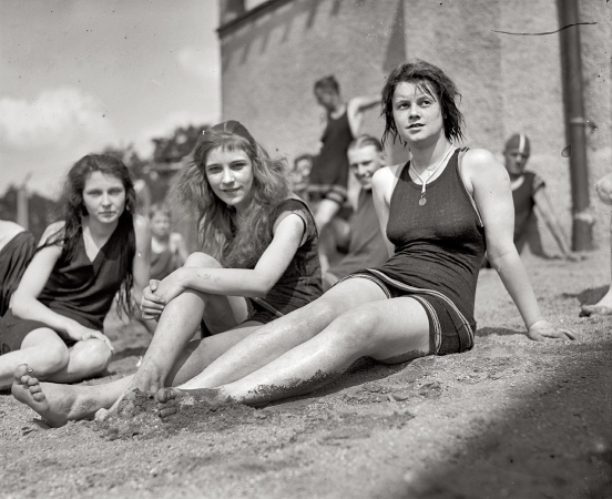 Photo showing: The Girls of Summer -- Washington, D.C., 1922. Potomac bathing beach.