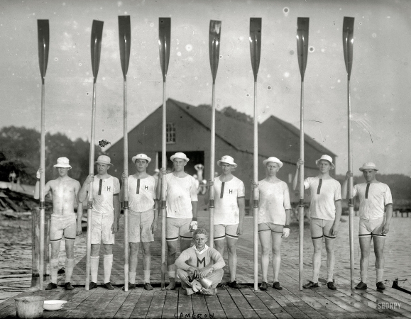 Photo showing: Harvard 2nd Varsity Eight -- Harvard 2nd Varsity Eight, 1915. Whitemarsch -- Brown -- Potter -- Talcott -- H. Middendorf -- Richardson -- Capt. Meter -- Busk -- coxswain Cameron.